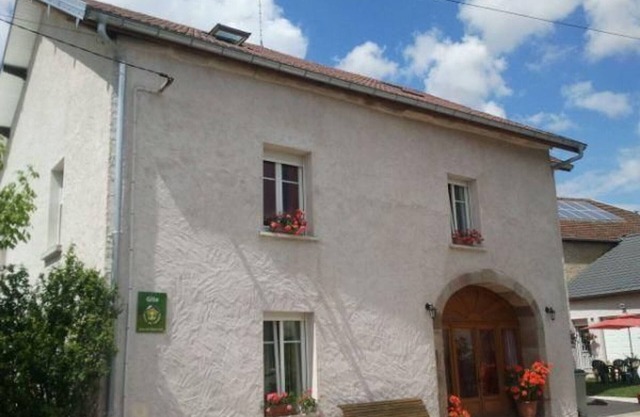 Family-friendly lodging near Luxeuil-Les-Bains