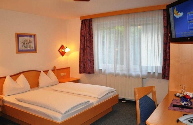 Family room with shower, WC - trombone, pension