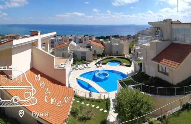 Fantastic family villa with sea view