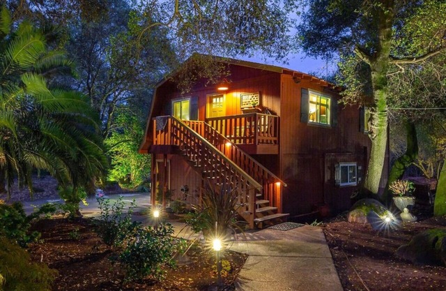 “Farmhouse Bungalow” Tranquil Countryside Getaway