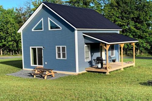 Farmhouse cabin close to Smugglers Notch