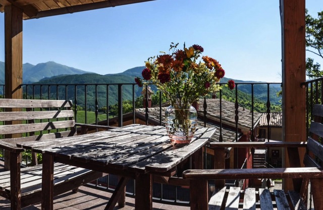 Farmhouse with pool immersed in a natural setting of the Montefeltro - 6 -