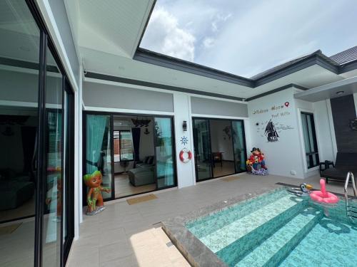 Fedora Moon Pool Villa Khanom