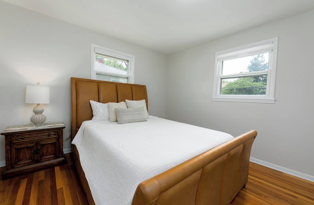 Feel good, live well in this cozy Wheaton 3 bedroom!
