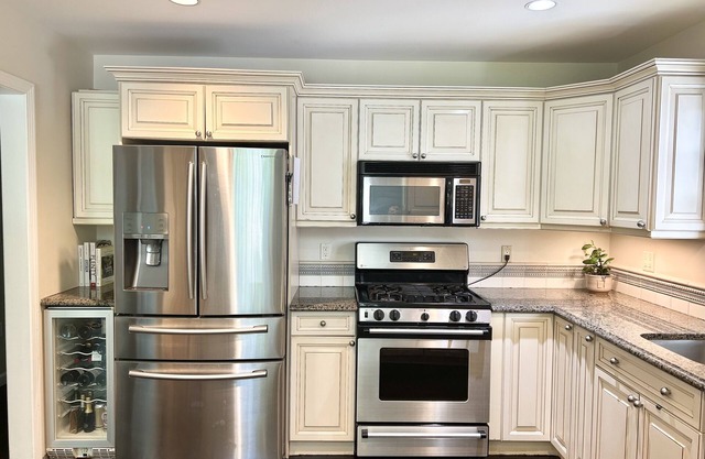 Feist House - Hot Tub + Beach Retreat in Nature