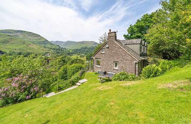 Fellgarth - Country Cottage with Views
