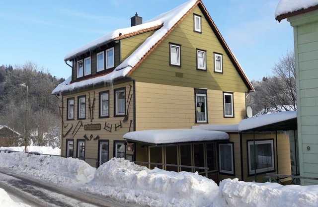 Ferienhaus mit Blockhaussauna bis 19 Pers., Parkplätze am Haus