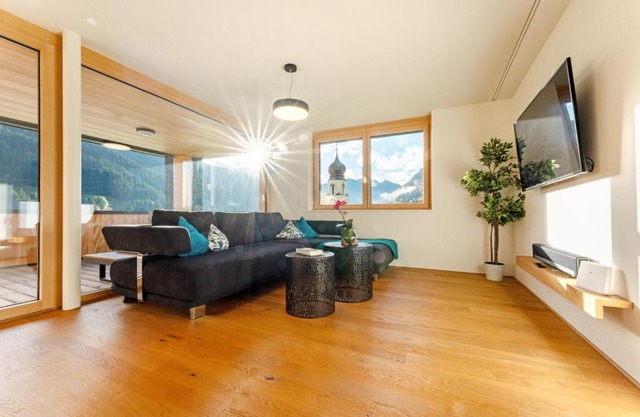 Ferienwohnung "Urlaub am Arlberg"