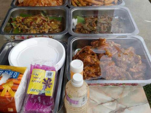 FERRINGHI RESORT 5-BEDROOM with POOL, BBQ SET, WiFi, Netflix & WALK to BEACH