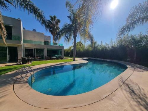 Fes Villa with Pool - Serene Oasis Retreat - Fez