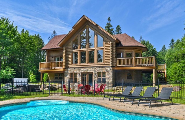 Fiddler Lake Resort Chalet 73 Deer with pool