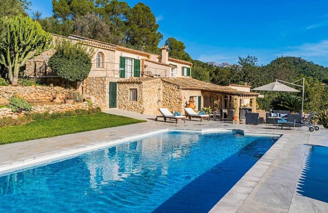 Finca Andratx con Total Privacidad y Piscina