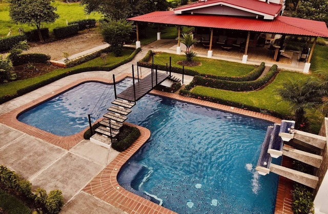 Finca La Poza, 2 bedrooms with AC, WiFi near Arenal Volcano