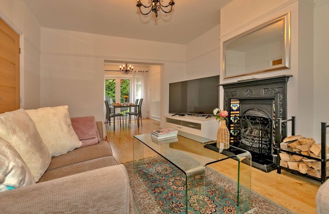 Finest Retreats | DeBarnes House