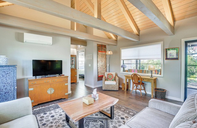 Fire Pit: Tranquil Country Retreat 15 Mi to Eugene