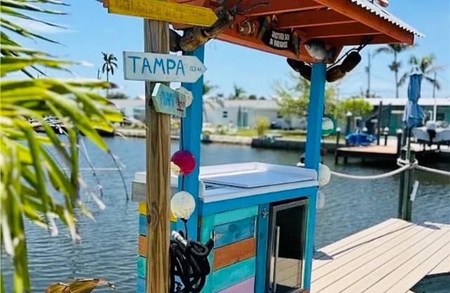 Fisherman’s Paradise Cozy Waterfront Retreat Matlacha - Your Dream Escape