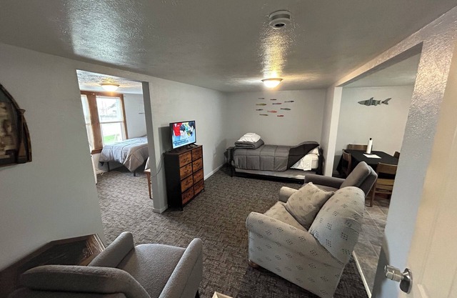 Fishermen’s Denn, close to Lake Erie Islands, boat ramps, ferries, and marinas