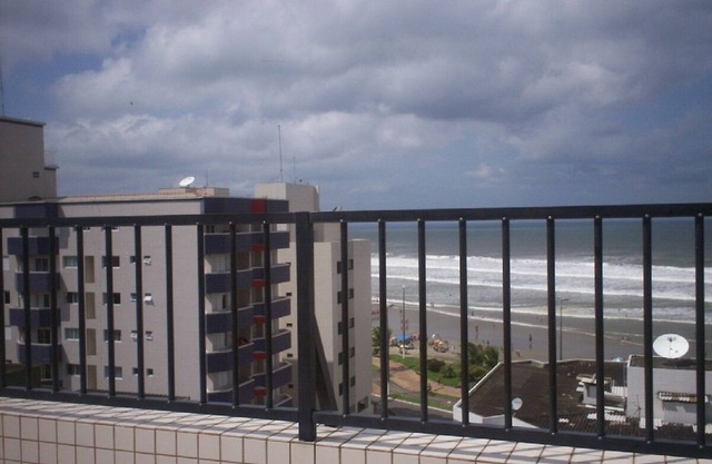 Fit in Vila Caiçara in Praia Grande for 6 people. IMPECCABLE