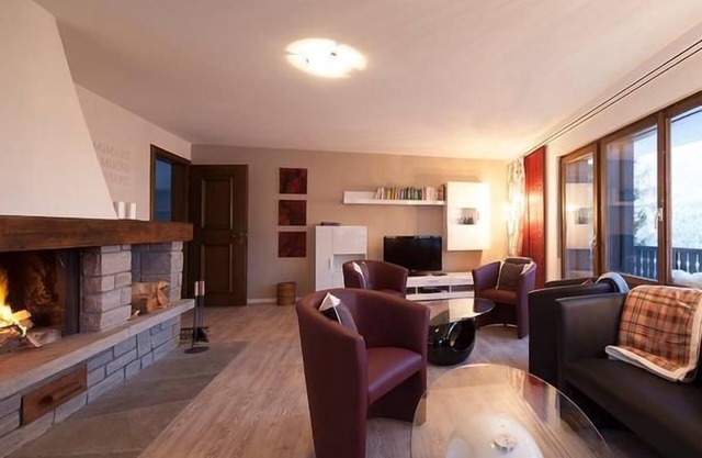 Flat "Chasa Diala" with mountain view