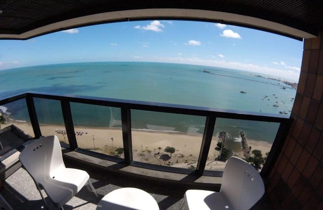 Flat com vista espetacular do mar, perto da feirinha