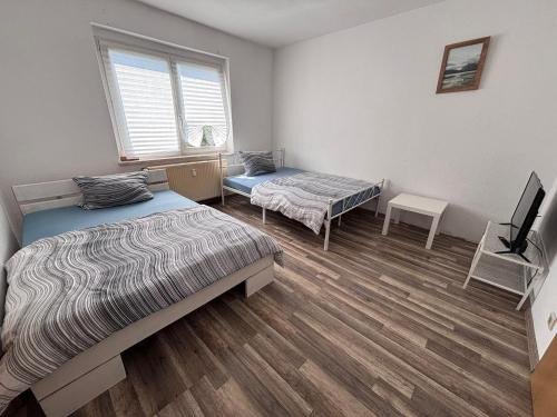 flat for 7 full kitchen Smart TV&WIFI 3 rooms