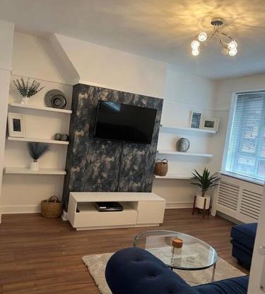 Flat in White city - Westfield