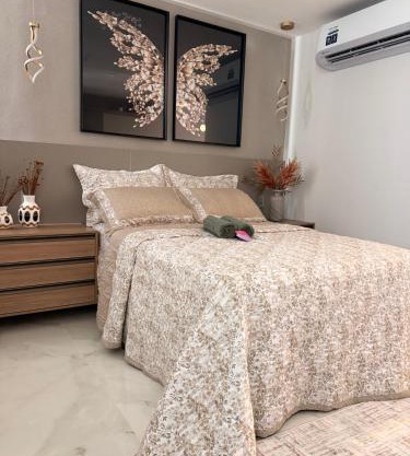 Flat luxury hotel cove