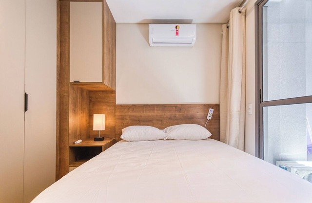 Flat na Vila Mariana c Varanda pr x ao Metr