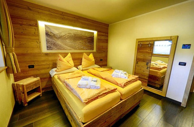 Flat Salient - Baita Cusini with mountain view, spa area and Wi-Fi