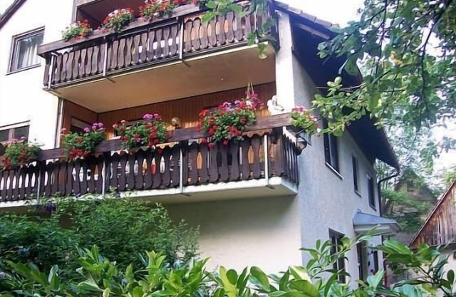 Flat with garden, barbecue and terrace