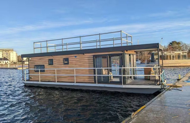 Floating house in Västervik