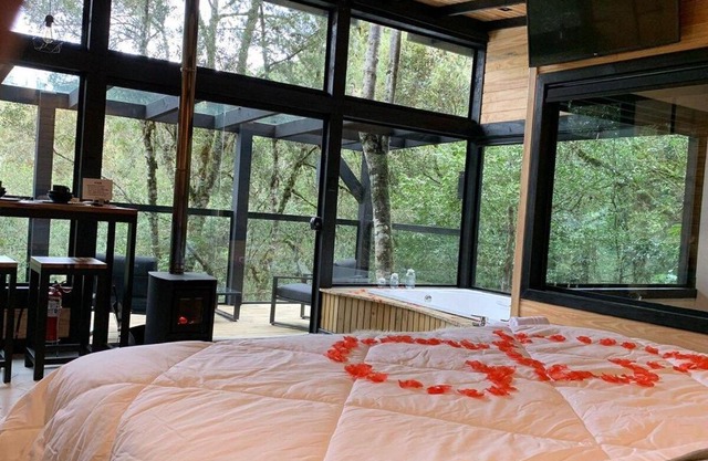 Floresta Secreta- Pousada Cachoeira da Neve