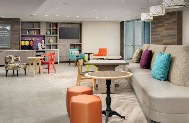 Fly in to the heart of Tampa