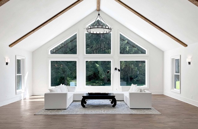 Forest and Farm 4BR Retreat, Modern and Spacious Farmhouse