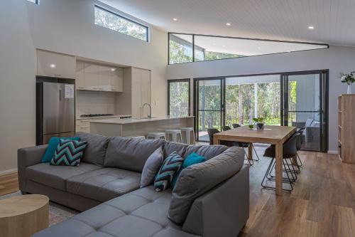 Forest Getaway - walk to Margaret River town - NEW