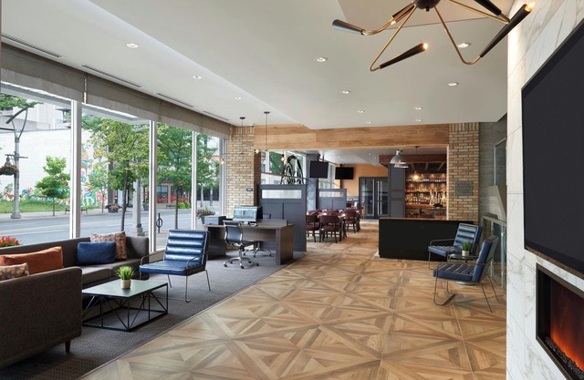 Four Points by Sheraton Windsor Downtown