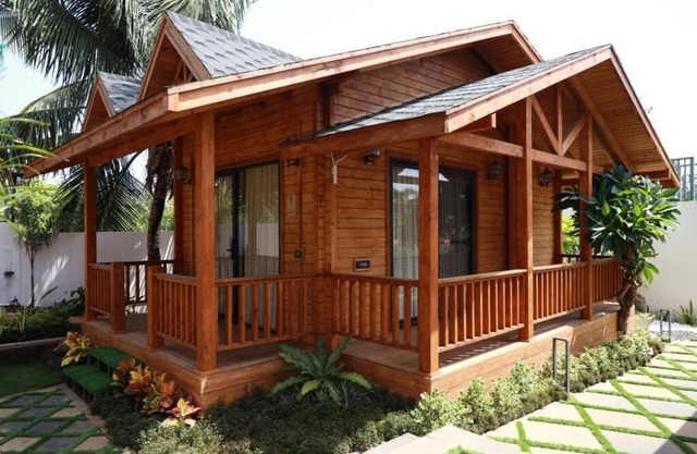 Foxoso Aaristo Baga Beach Resort