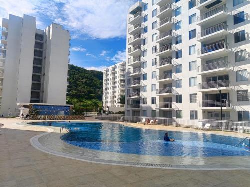 Fresco Apartamento En Girardot Elegante