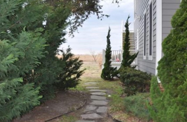 Front Row Ocean View! 6 Beds! 5 Decks, 4 Baths! Rec Room, Kayaks! Go Coastal!