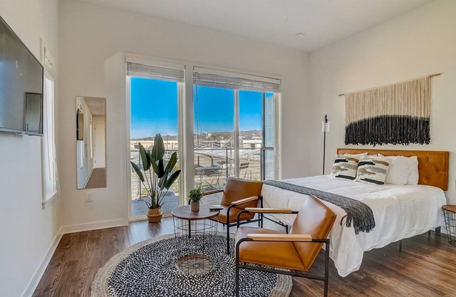 FRONTDESK Downtown Birmingham Apartments in Lakeview District