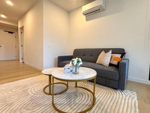 Full of Fun shopping 1BR stay at Clayton