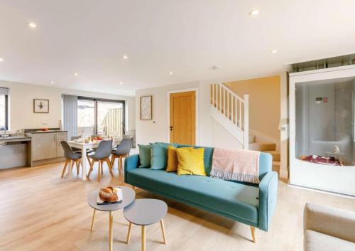 Fully Accessible-Disabled Adapted-Hot Tub-Pets