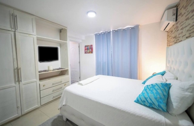 Fully Equipped New 3br Apt dt 2mins To The Beach