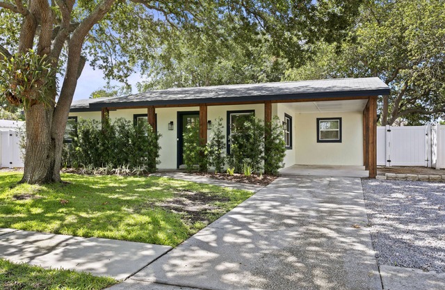 ☀️Fully Updated South Tampa Haven in Ballast Point, walk to Bayshore🥥🌴🏈⚾️🎾🎰