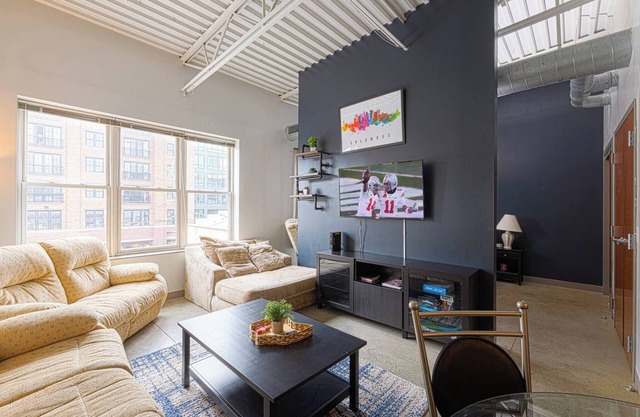 Funky 1BR Studio w/Parking | Heart of Short North