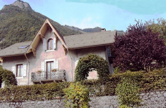 Furnished tourist accommodation ***