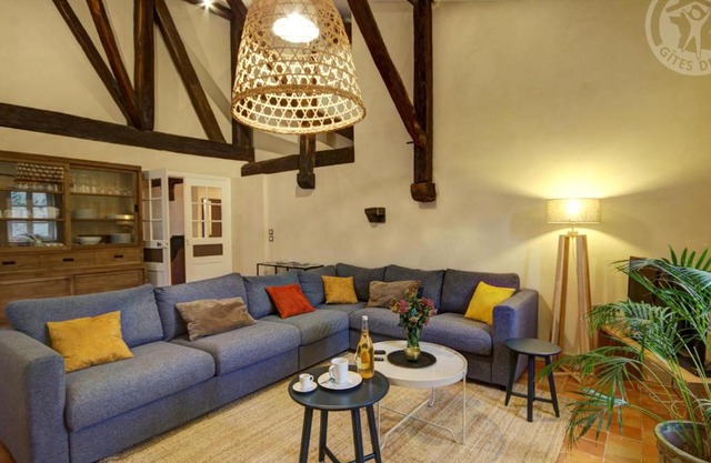 Gîte authentique du XIVe, animaux admis, jardin, cadre verdoyant - FR-1-496-136