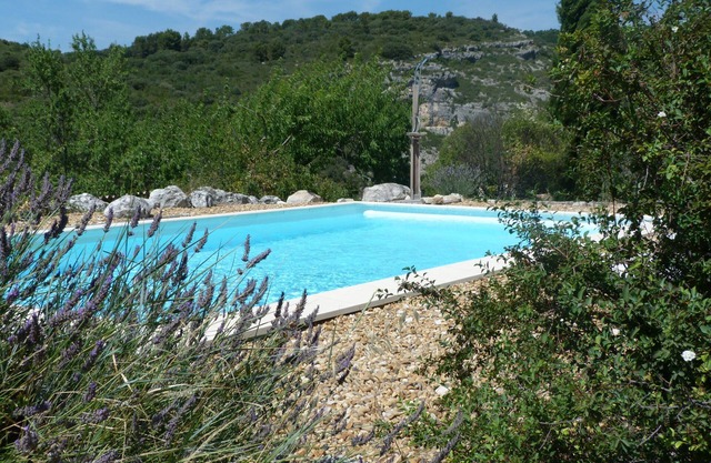 Gîte Avec Piscine Dans un Petit Village
