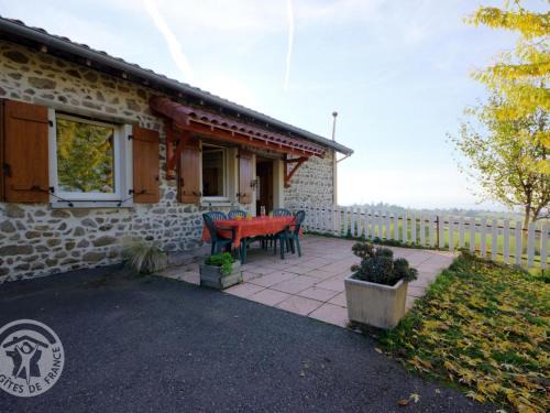 Gîte de charme à Saint-Héand avec vue sur les Monts du Forez - FR-1-496-130