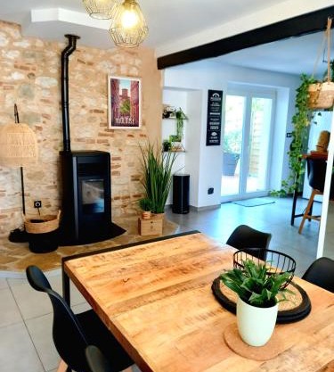 Gîte de charme Abelia avec extérieur au calme